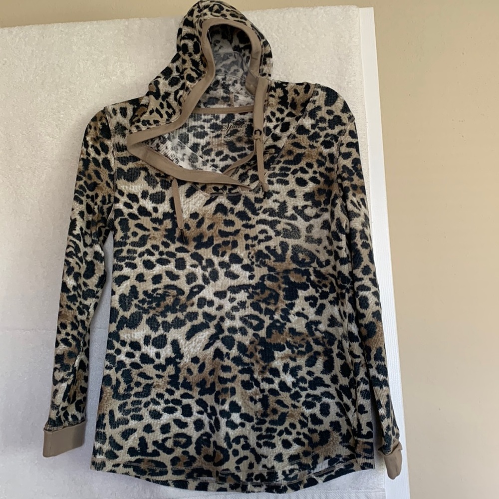 Style & Co: pull over leopard print top with hood. Cuff sleeve. No flaws